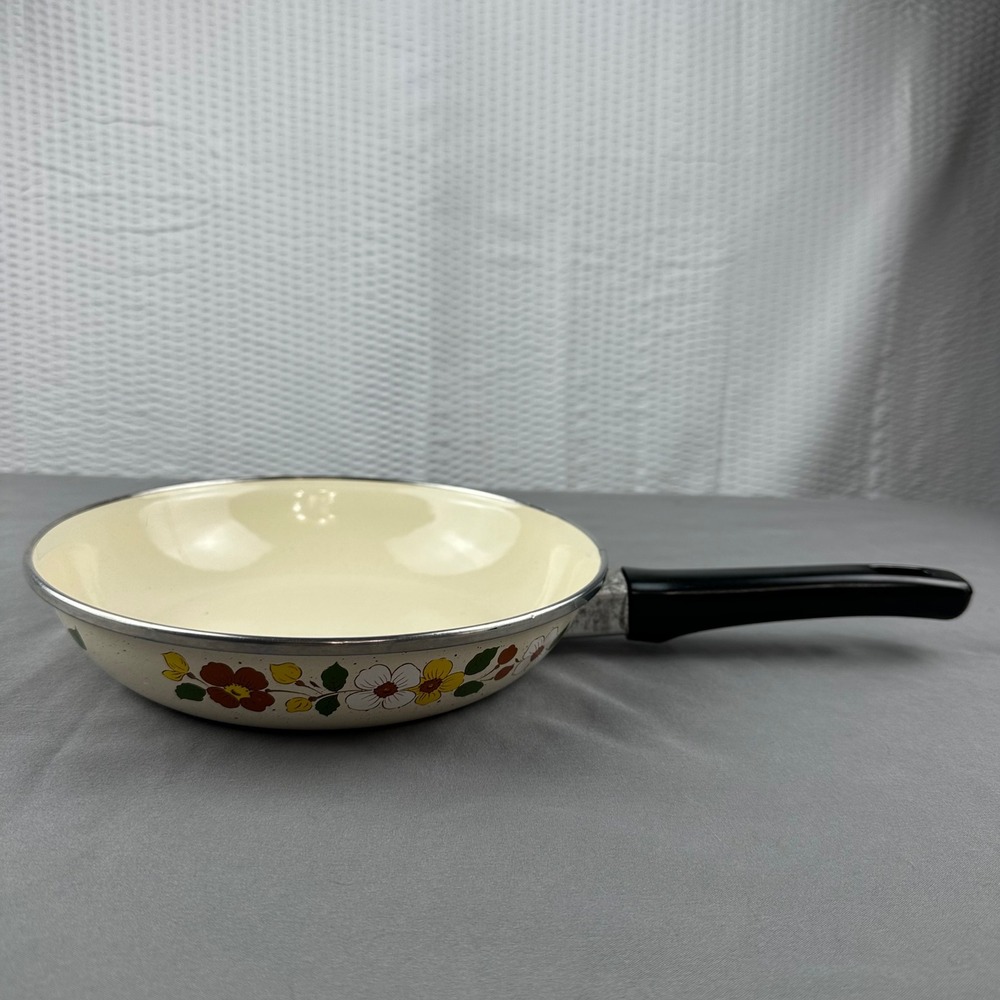 Vintage‎ Enamel Frying Pan Floral Print Cream Black Handle 8in